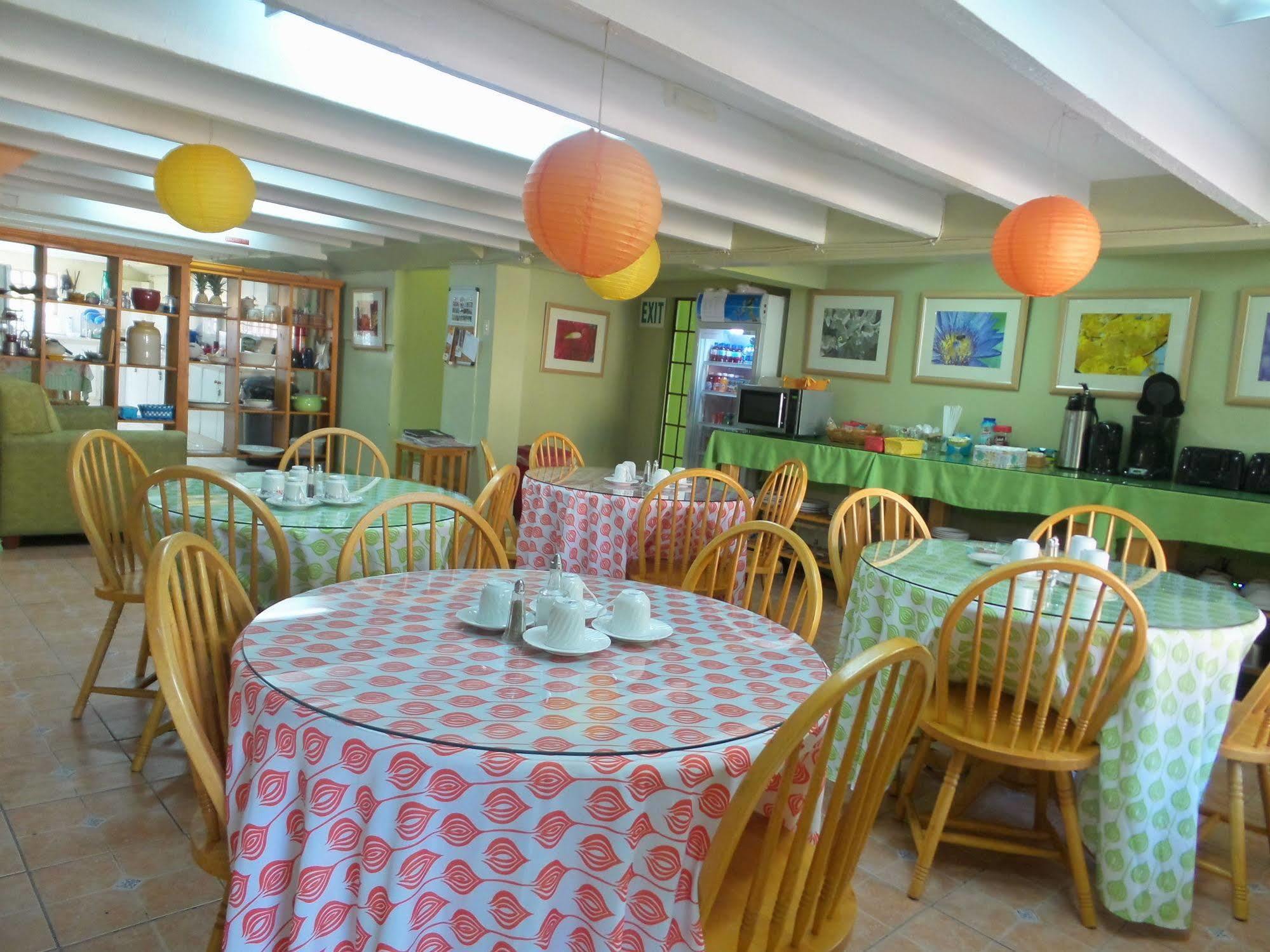 Heritage Inn Trinidad Belmont Εξωτερικό φωτογραφία